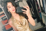 Jhanvi Kapoor debut, Jhanvi Kapoor debut, jhanvi kapoor sizzles in a gold outfit, Jhanvi kapoor